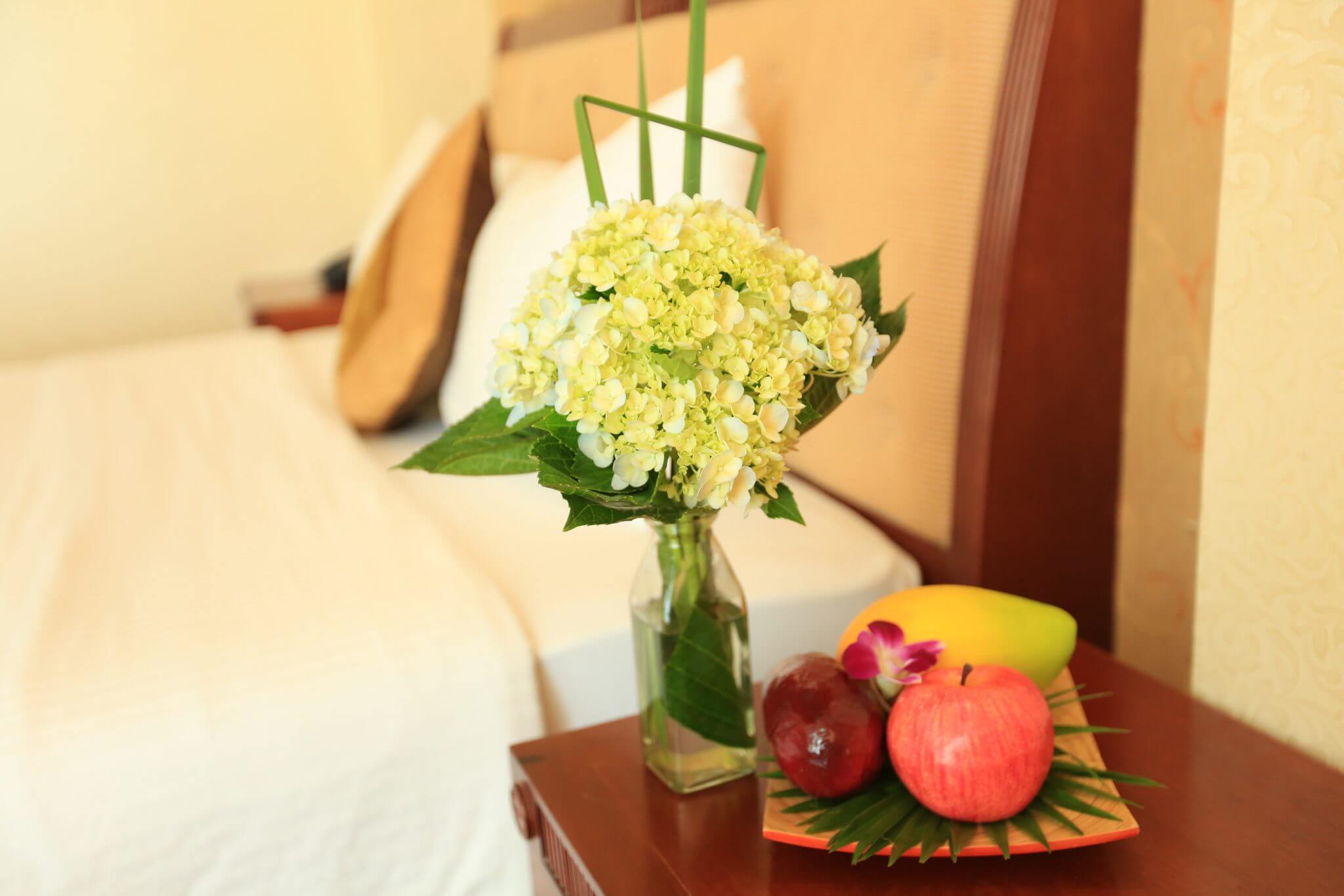 sunset-westlake-hanoi-hotel-room-18-fruits